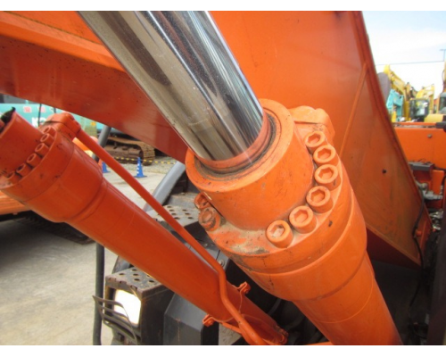 HITACHI ZX135US-5B