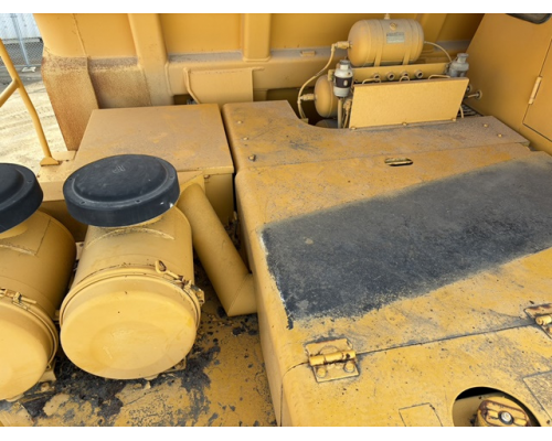 KOMATSU HD325-5