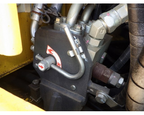 KOMATSU PC128US-8