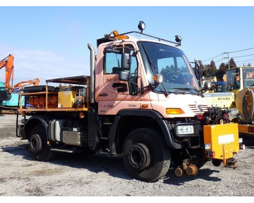 UNIMOG-U400