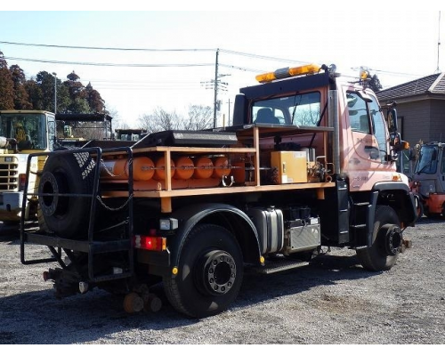 UNIMOG-U400