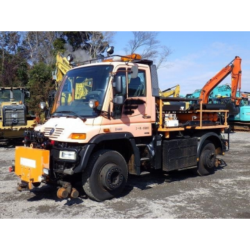 UNIMOG-U400