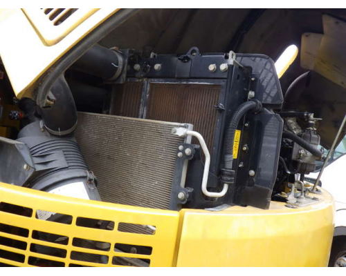 KOMATSU PC78UU-10